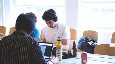 Desempleo acecha a jóvenes de Latinoamérica y el Caribe